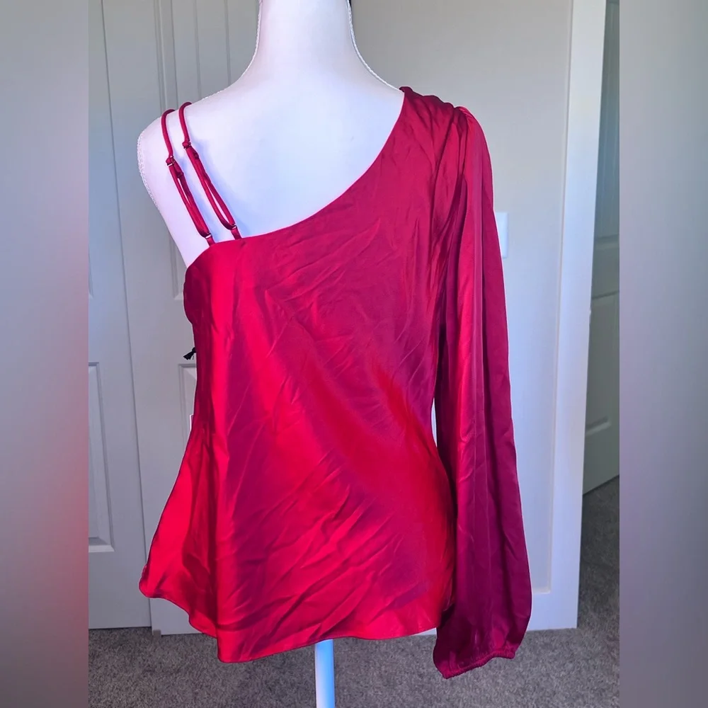 NWT Astr Jenah One-Shoulder Satin Top Adjustable Straps Sz Large - Picture 3 of 13